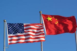 USA and China flags.