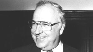 Black and white headshot of Helmut Kohl